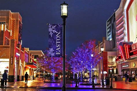 Easton town center - Easton Town Center Hours | Easton Hours of Operation. With more than 30 million visitors per year, Easton is the Midwest’s premier shopping, dining, and entertainment destination featuring 200+ best-in-class retailers alongside Columbus’ most exciting dining options, Ohio’s largest movie theater, a world-class comedy club, and pedestrian ...